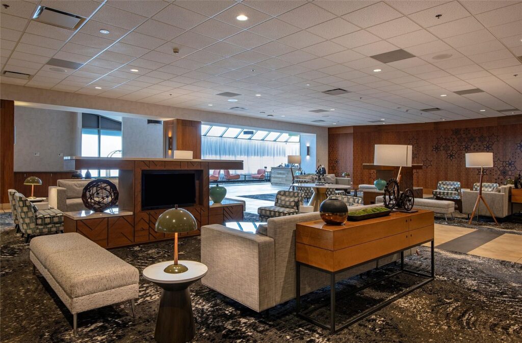 Doubletree Regina Lobby 1b